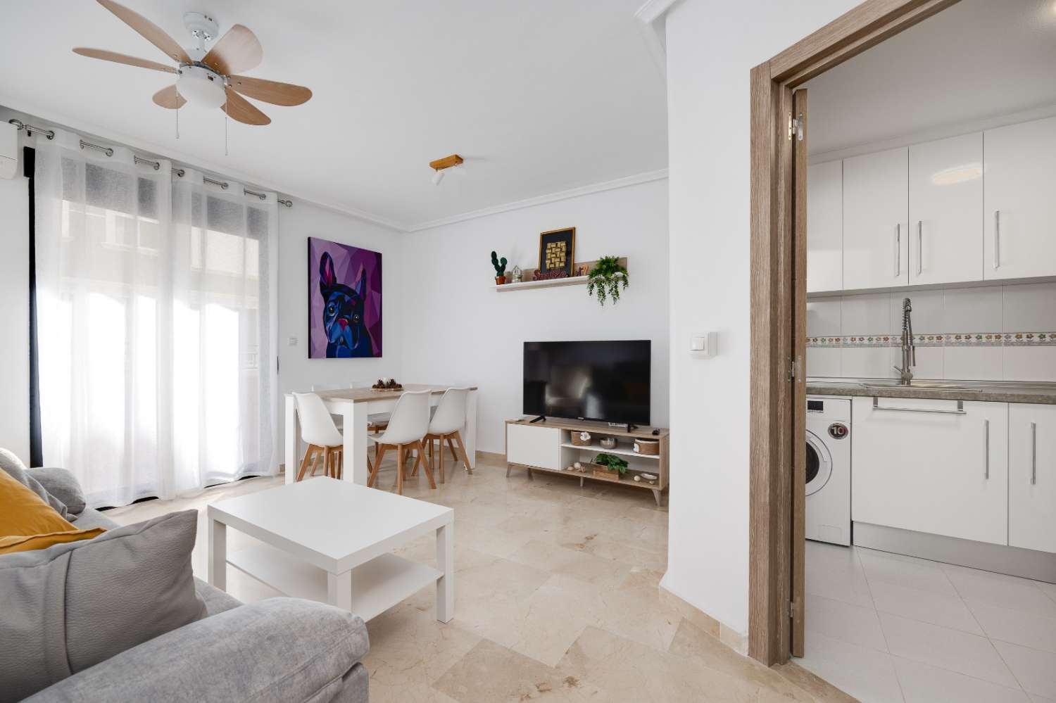 Apartamento reformado cerca del mar