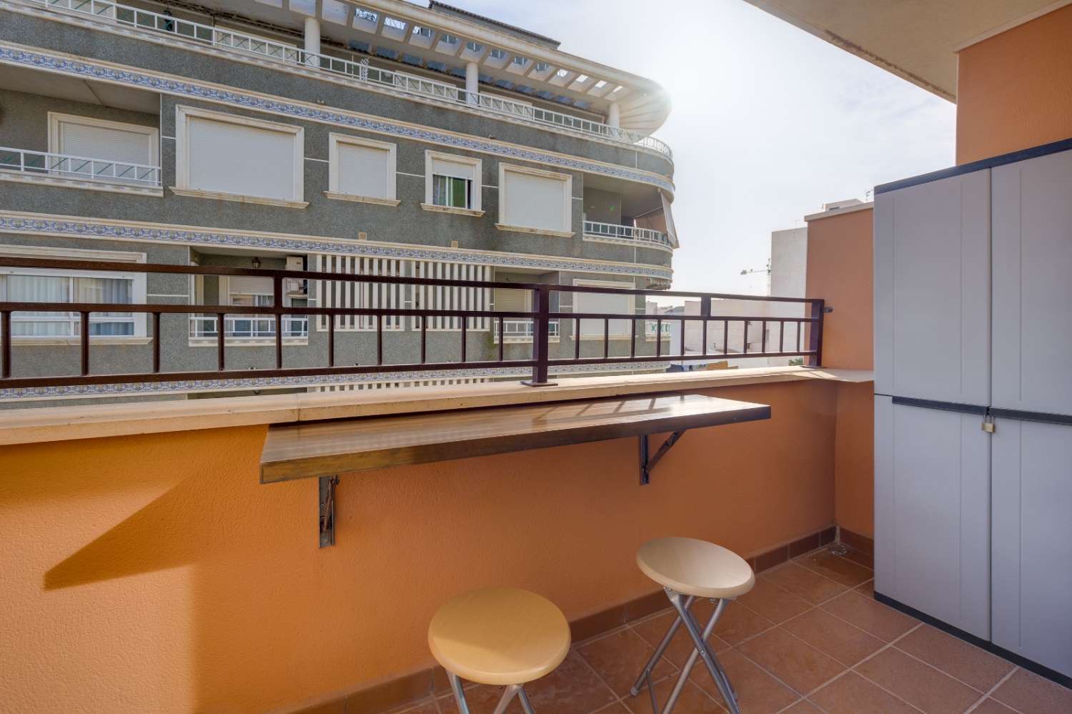 Apartamento reformado cerca del mar