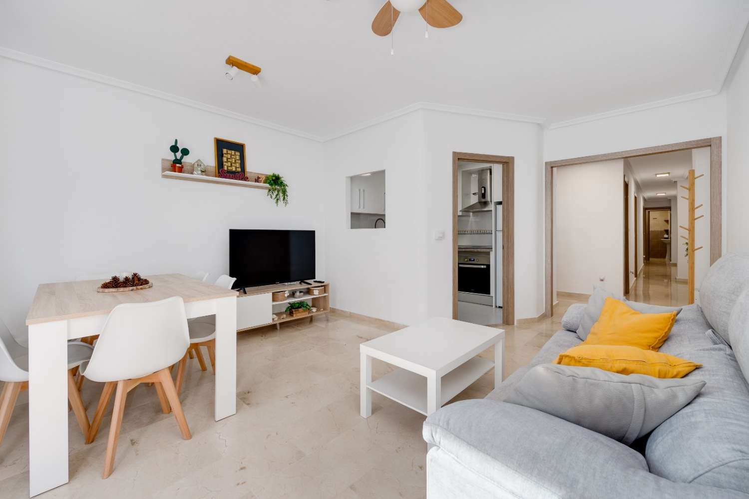 Apartamento reformado cerca del mar